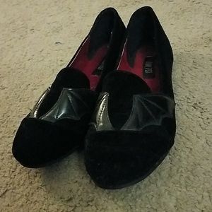 Iron fist bat wing flats